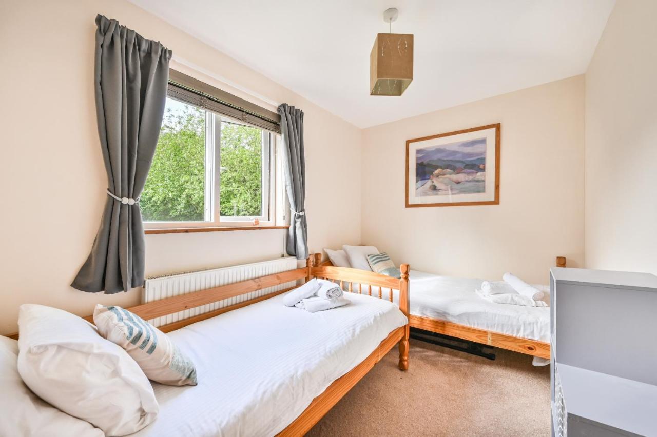 3 Bed Lodge With Ev Point Truro Eksteriør billede